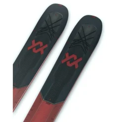 Volkl Mantra M7 Skis